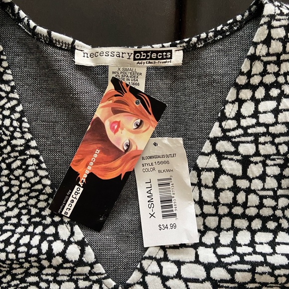 NWT necessary objects short sleeve top with shoulder cut out - Picture 3 of 4